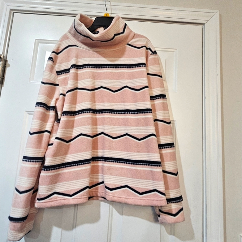 Moutain And Isles Fleece Pullover Size XL With Tag